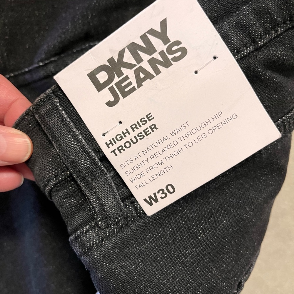 NEW DKNY Black Denim Jeans. Wide leg. High Waist. Size 30. - Picture 4 of 6
